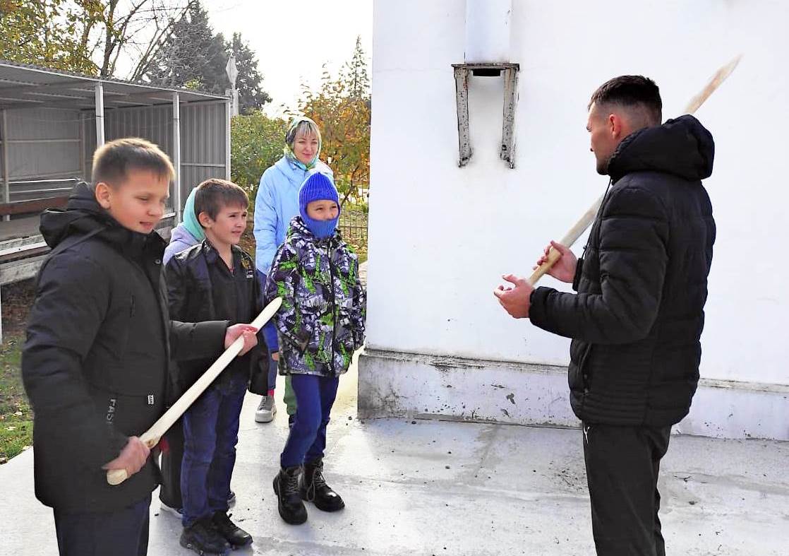 Под руководством молодого депутата юные казачата ст. Журавской  изучат основы владения шашкой  